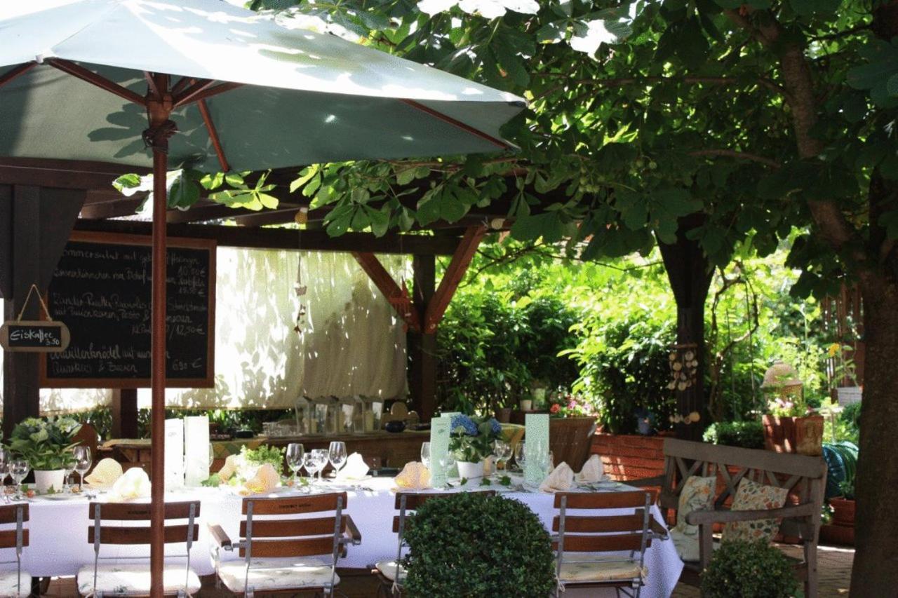 Gasthaus Schwanen & Villa Pfarrhus Stuhlingen Exterior foto